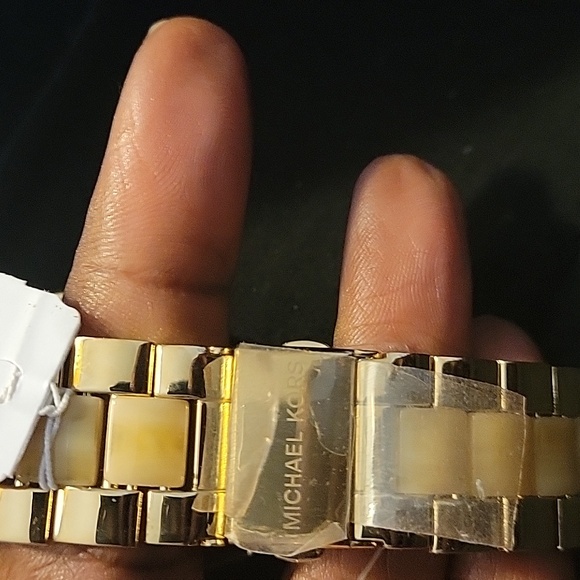 MICHAEL KORD SWISS MOVEMENT WATCH NEW IN BOX TAGS - Picture 6 of 8